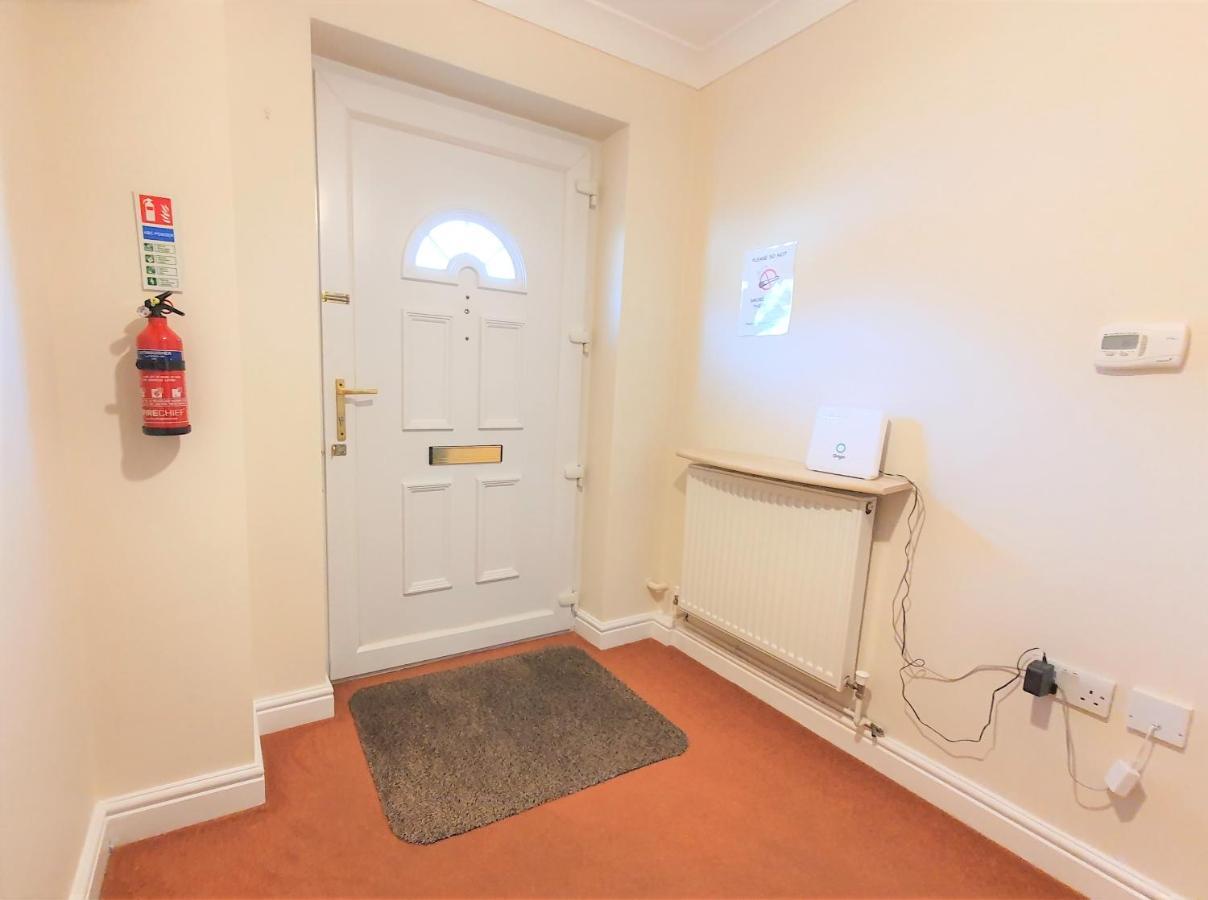 Friars Walk Houses With 2 Bedrooms, 2 Bathrooms, Fast Wi-Fi And Private Parking ซิททิงบอร์น ภายนอก รูปภาพ